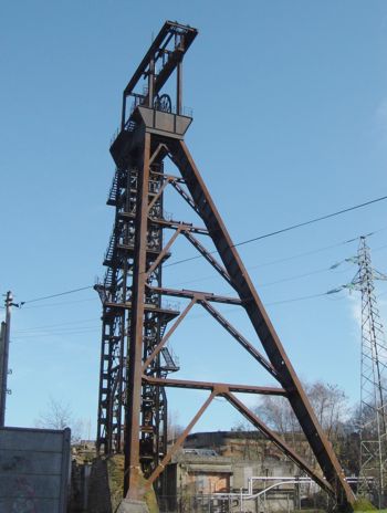 Le chevalement du puits St Charles 1. Hauteur totale : 46,30 mtres.